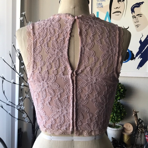 CROP TOP💕 - Picture 3 of 4